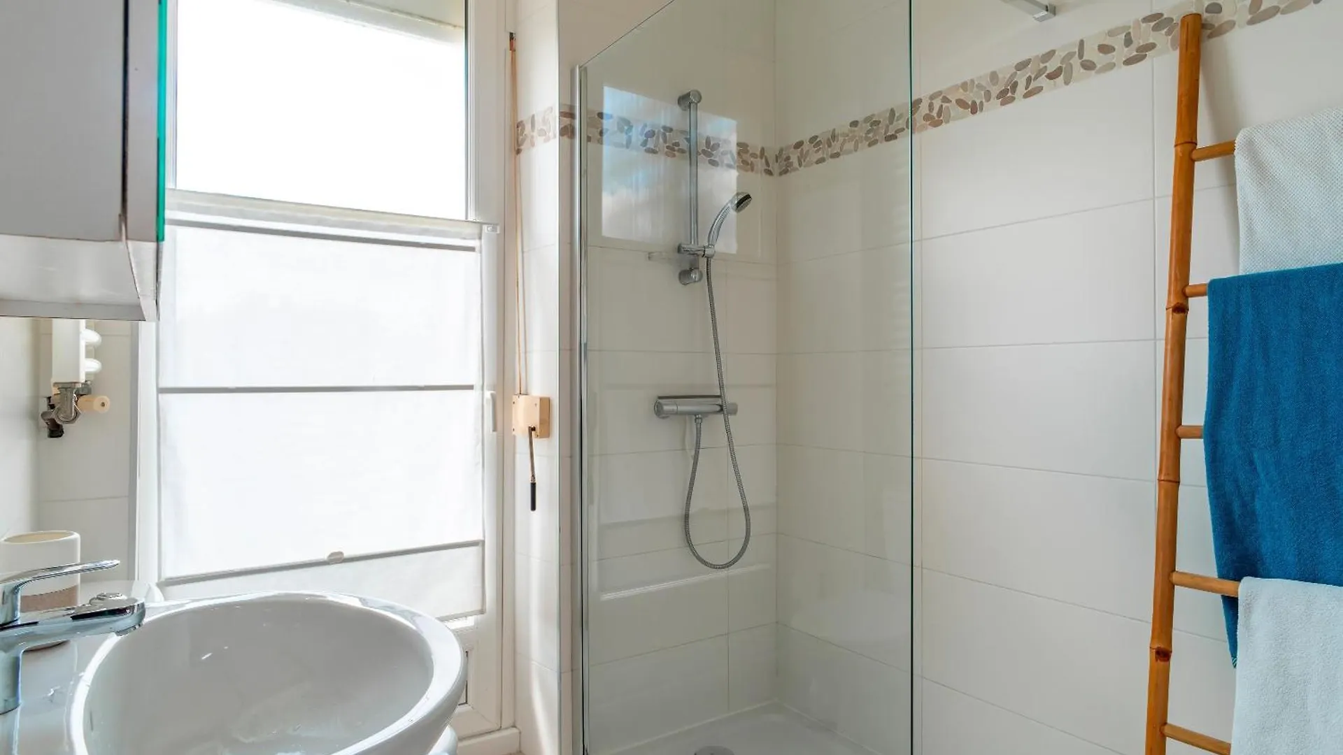 Holiday home Les Myosotis - Maison Typique Pour 12 Clohars-Carnoet France